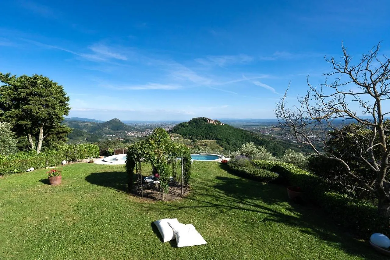 Casa Loretta, Your Luxurious Getaway With Stunning Views Nievole 0*,  Itálie