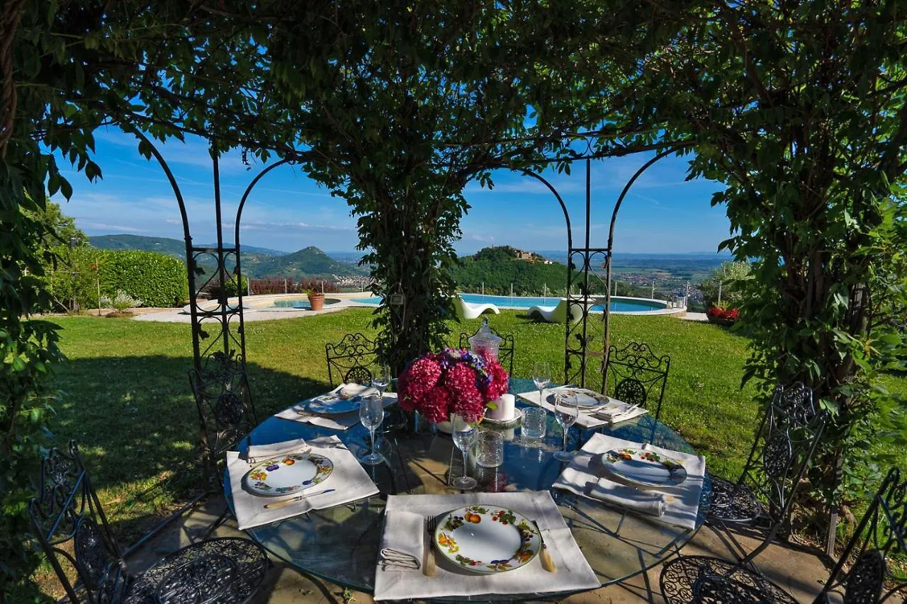 Vila Casa Loretta, Your Luxurious Getaway With Stunning Views Nievole Itálie
